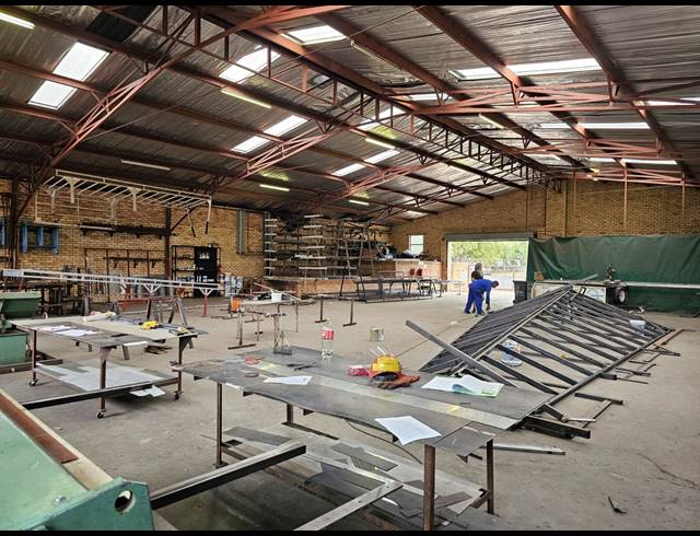 2,899M² FACTORY TO LET IN KYA SANDS